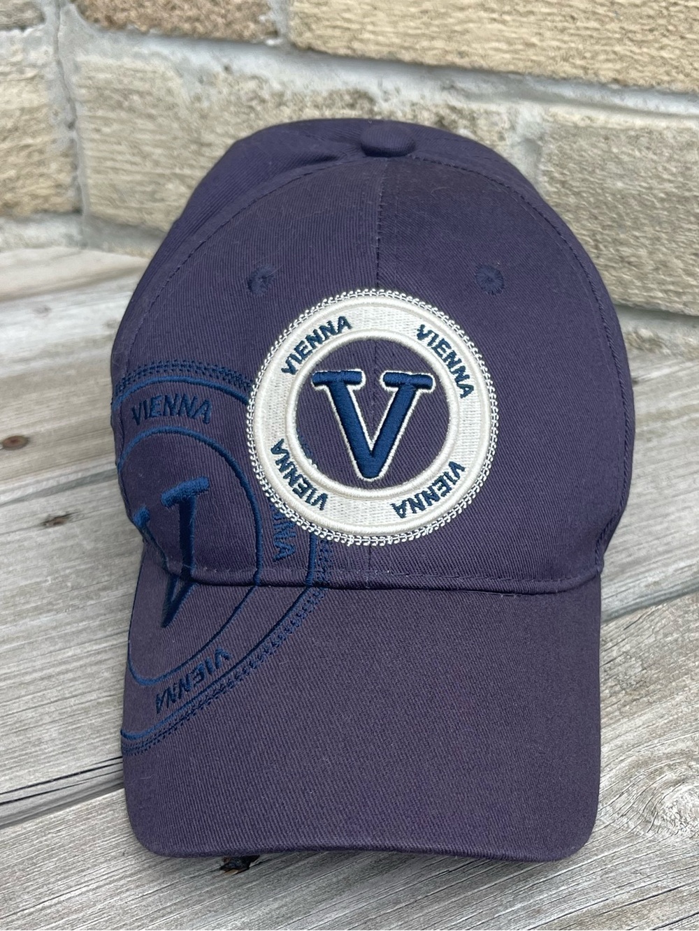 Robin Ruth Vienna Austria Embroidered Baseball Cap Men's Adjustable Navy Hat